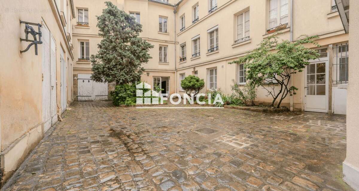 Appartement à VERSAILLES