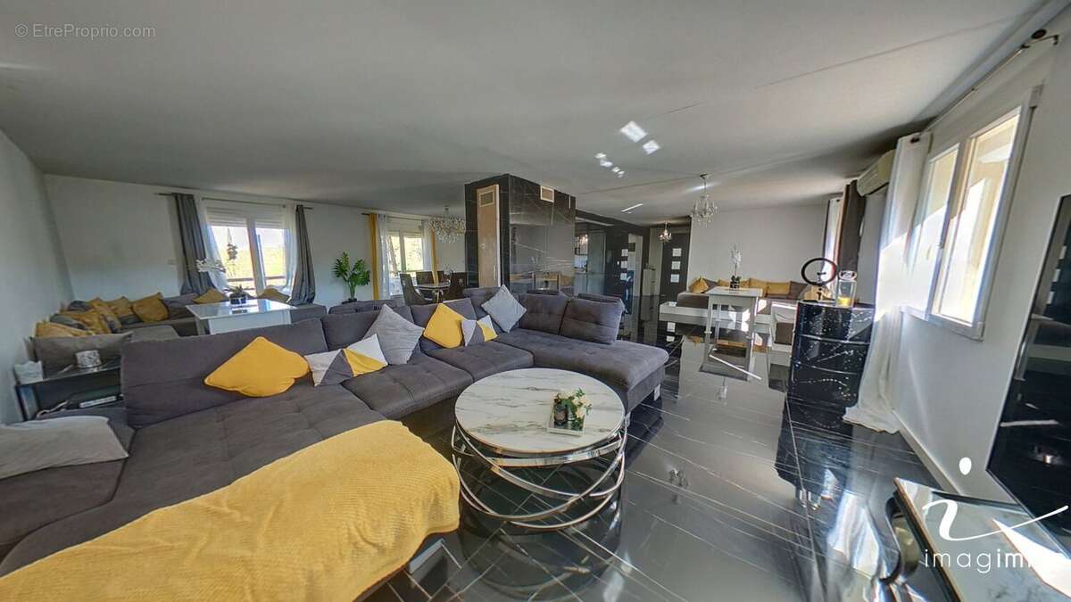 Maison à SAINT-JEAN-DE-VEDAS