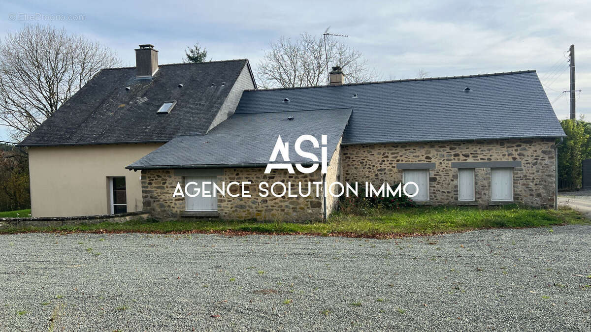 Maison à CRENNES-SUR-FRAUBEE