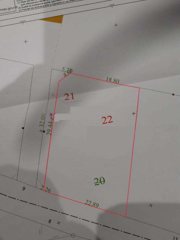 Terrain à SAINT-MARTIN-DE-FRAIGNEAU