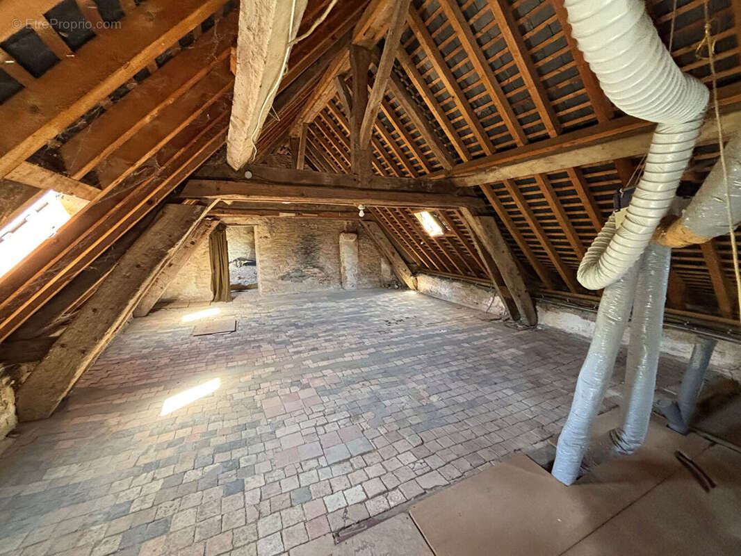 Fermette sur un terrain de 5 300 m² - photo 7