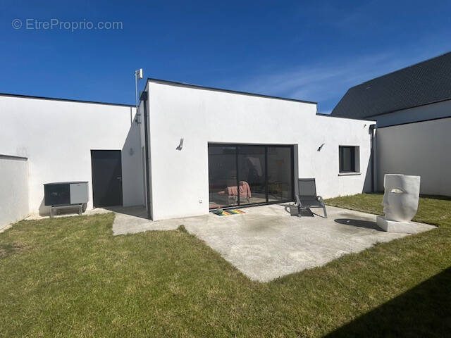 Maison à POMMERET