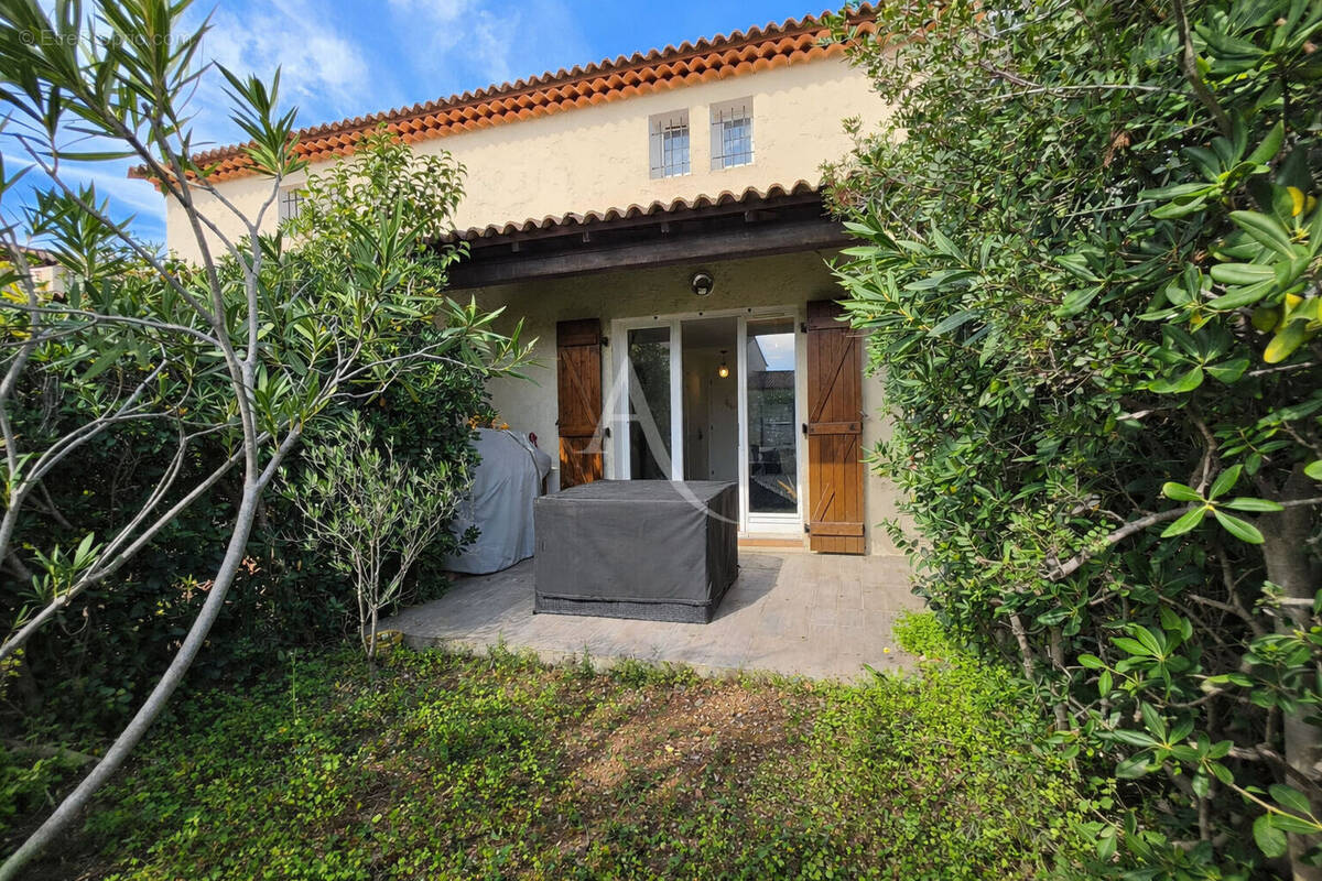 Appartement à CARQUEIRANNE