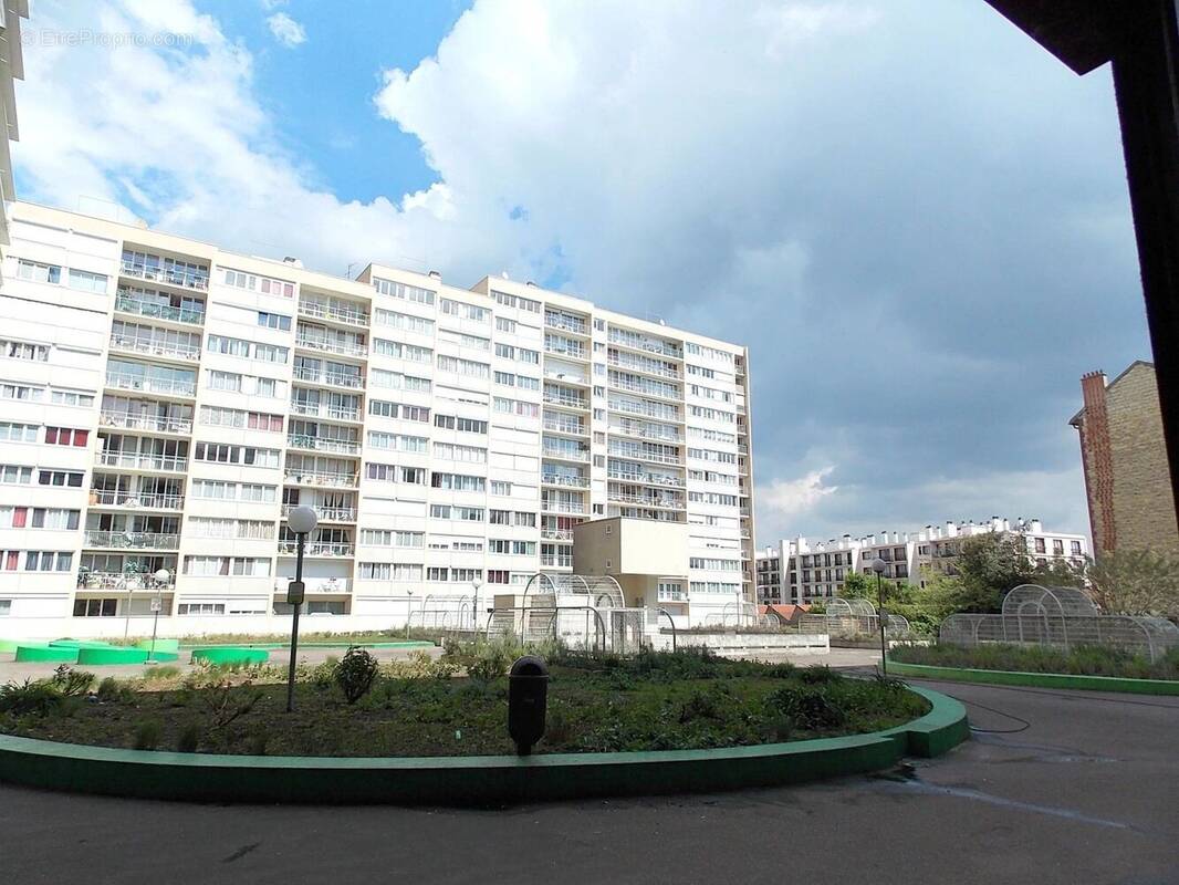 Appartement à COLOMBES