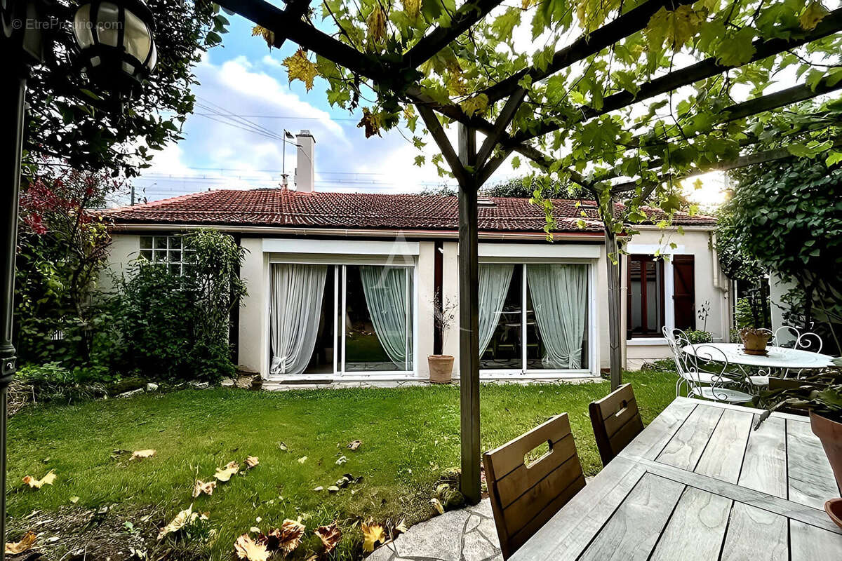 Maison à VITRY-SUR-SEINE