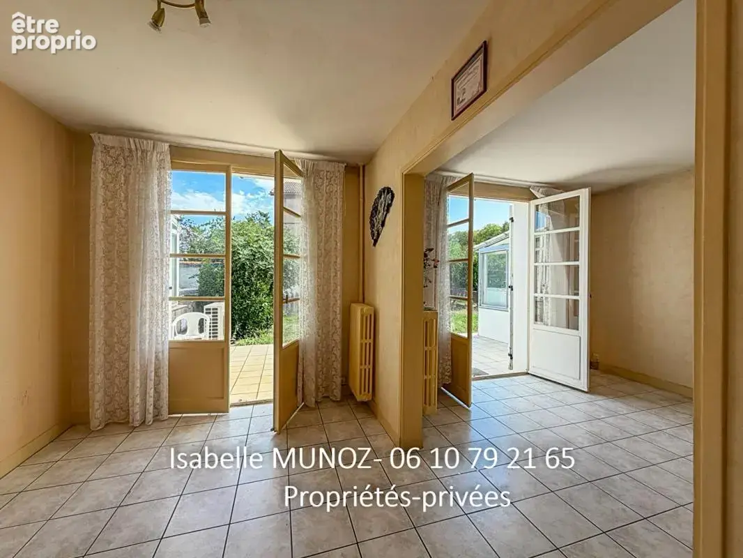 Perignat Les Sarlieve : Maison F4 avec jardin, terrasse et près de 90 m² de dépendances - photo 4