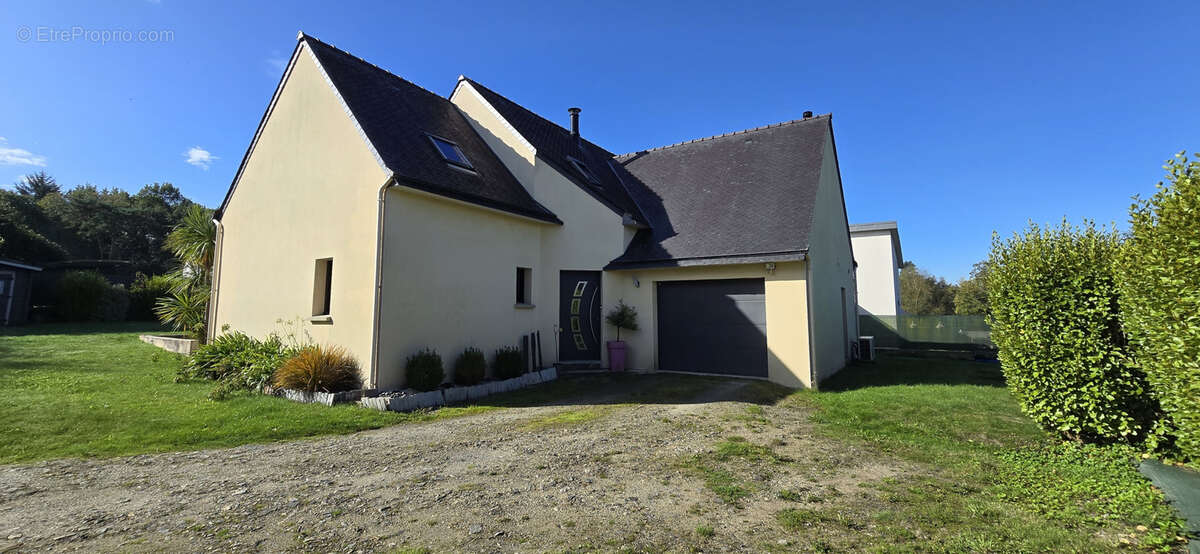 Maison à LE TREVOUX