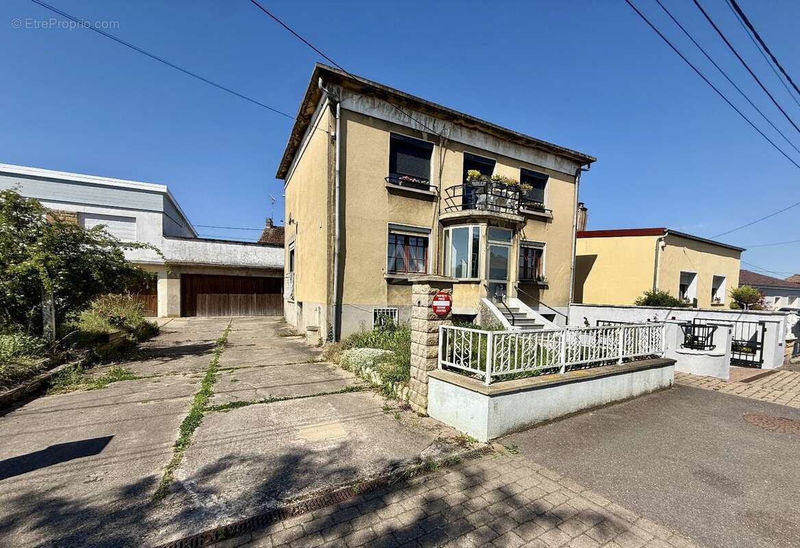 Appartement à SAINTE-MARIE-AUX-CHENES