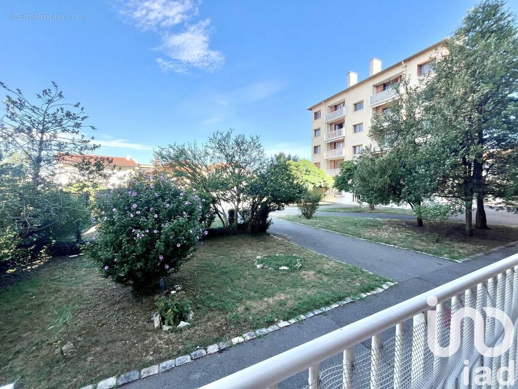 Photo 1 - Appartement à VILLEURBANNE