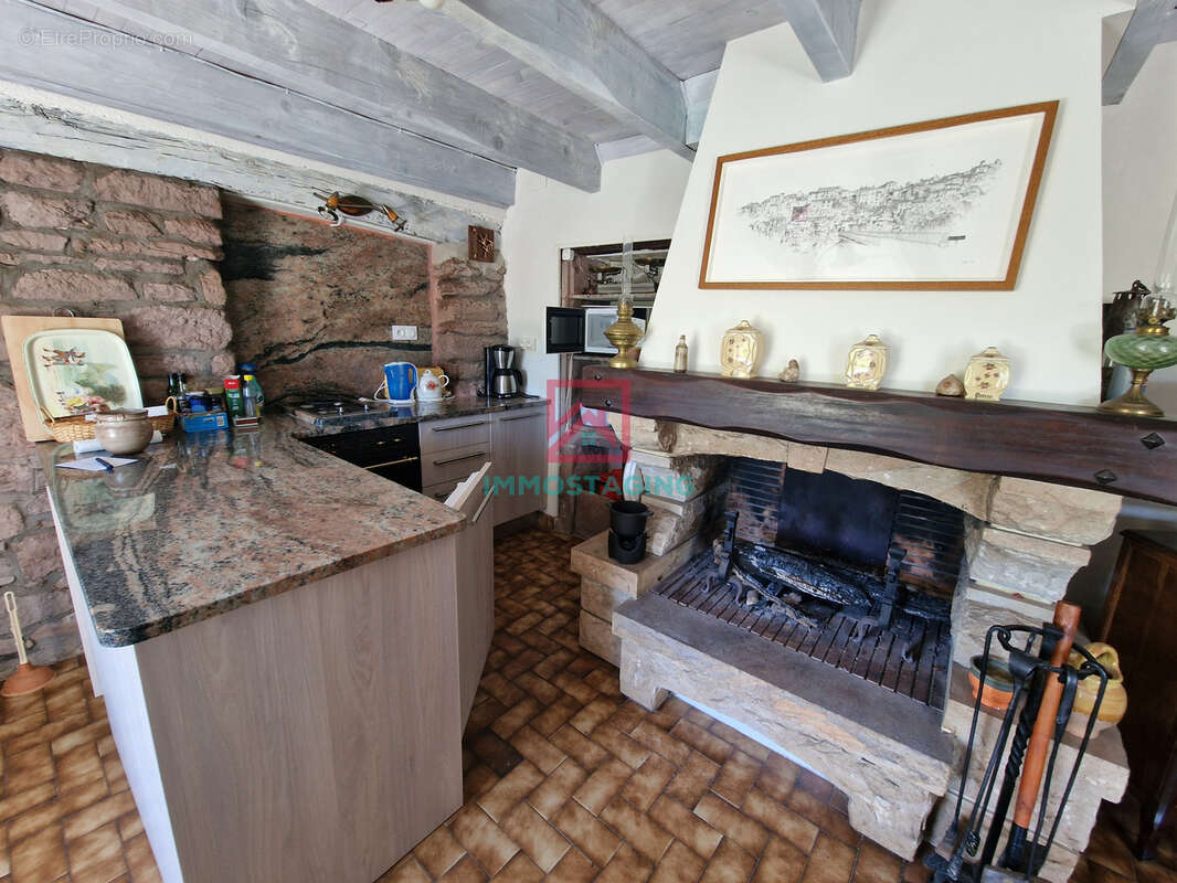 Maison à COMBRET