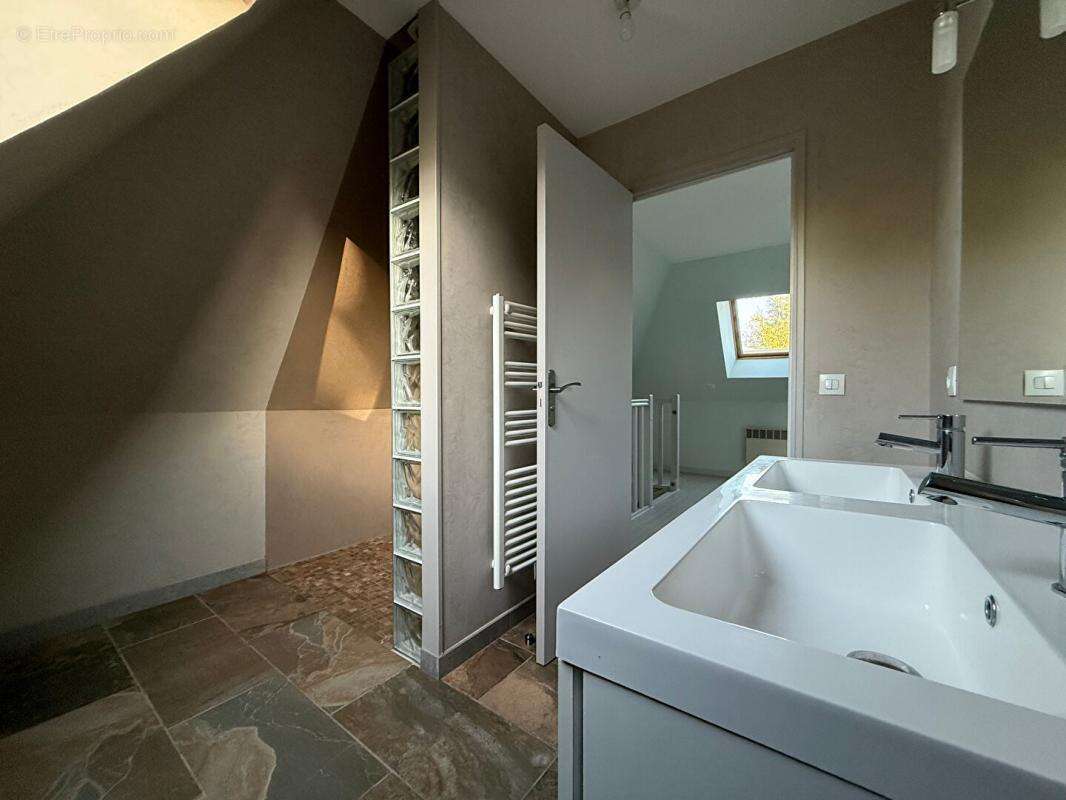 Maison à ECOUFLANT