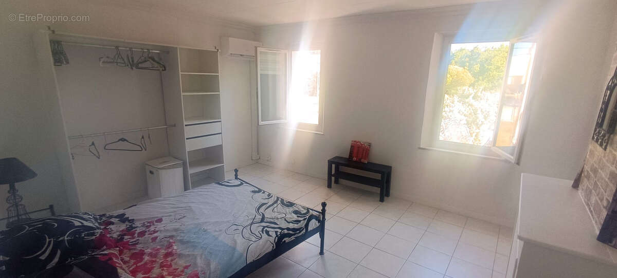 Appartement à SIX-FOURS-LES-PLAGES