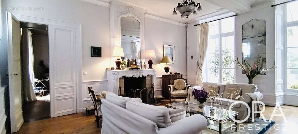 Maison à SAINT-JEAN-D&#039;ANGELY