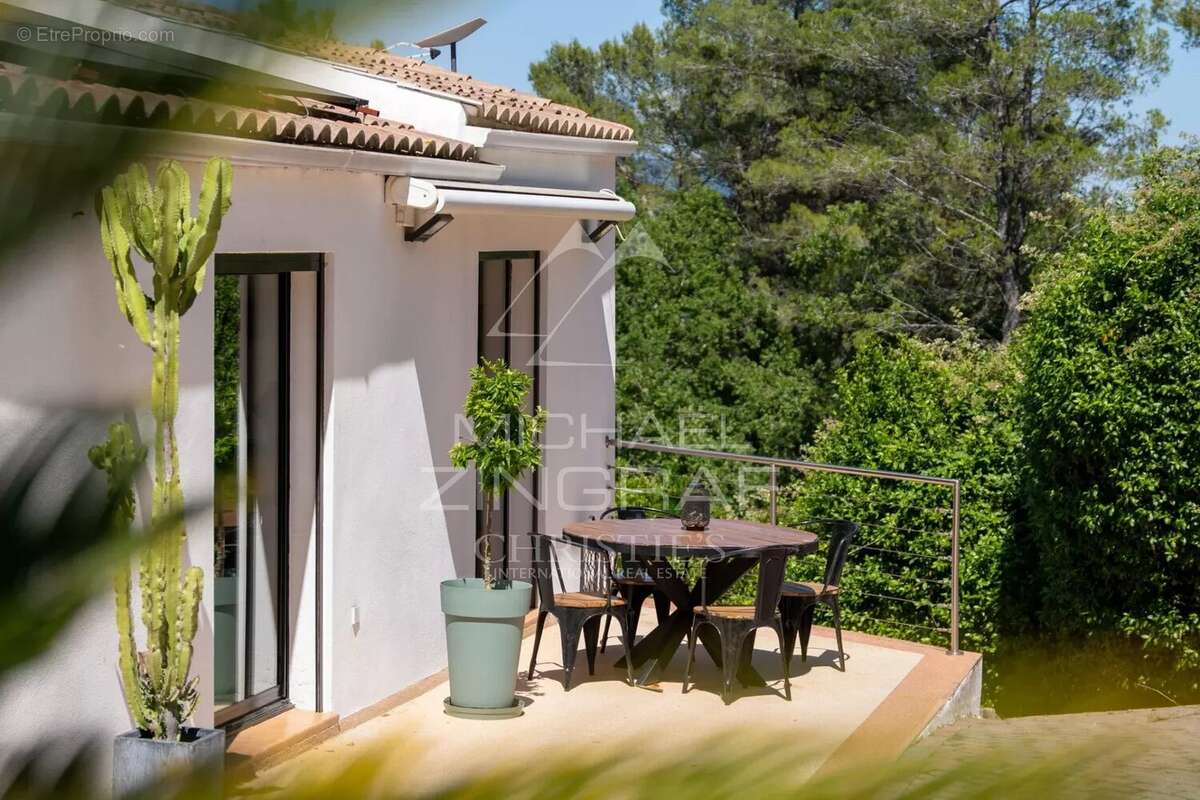 Maison à FAYENCE