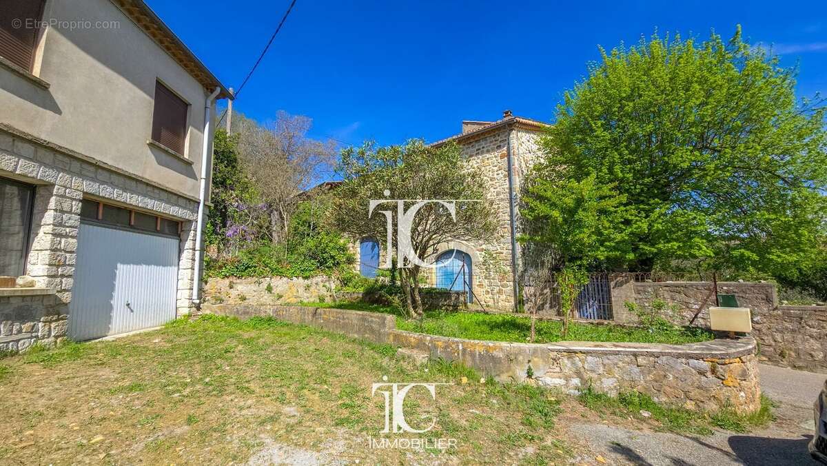Maison à SAINT-PAUL-LE-JEUNE