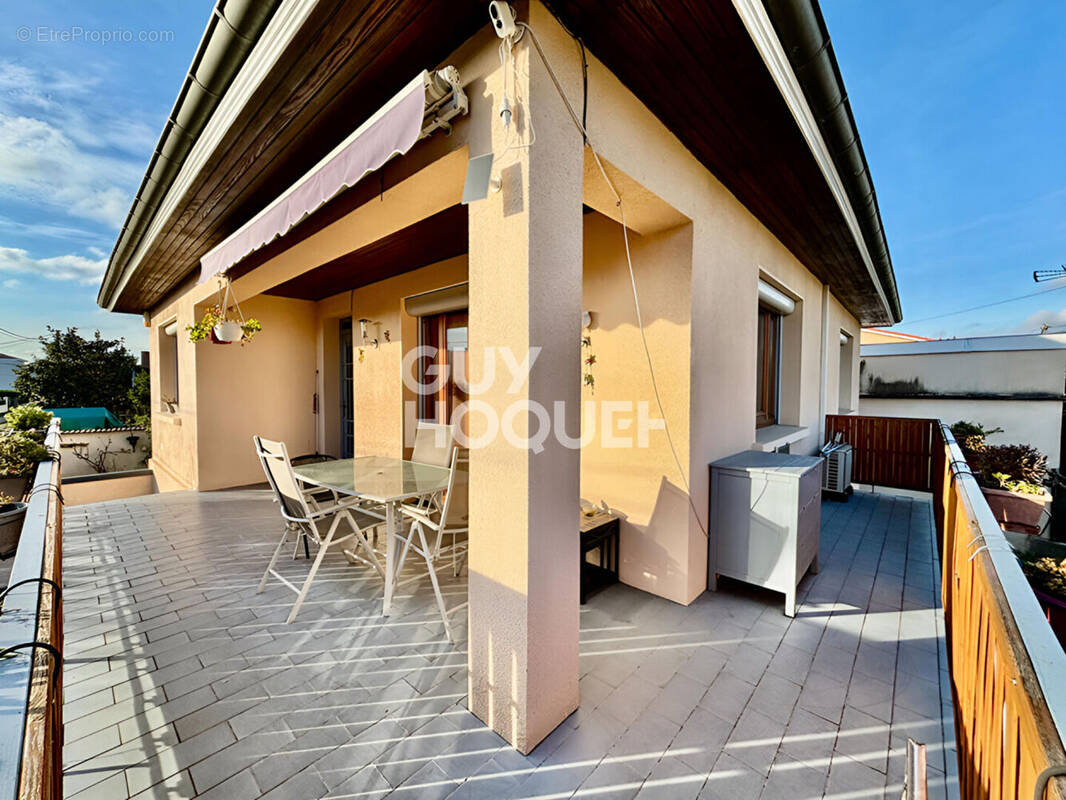 Maison à VAULX-EN-VELIN