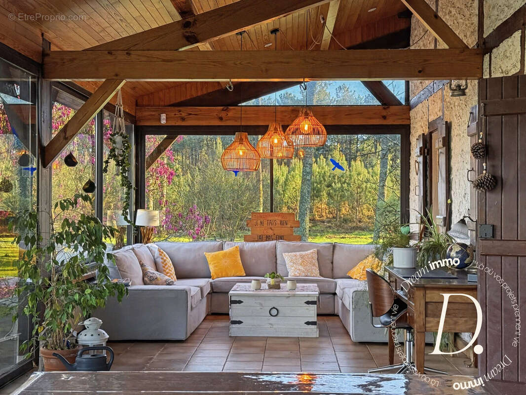 Maison à RION-DES-LANDES