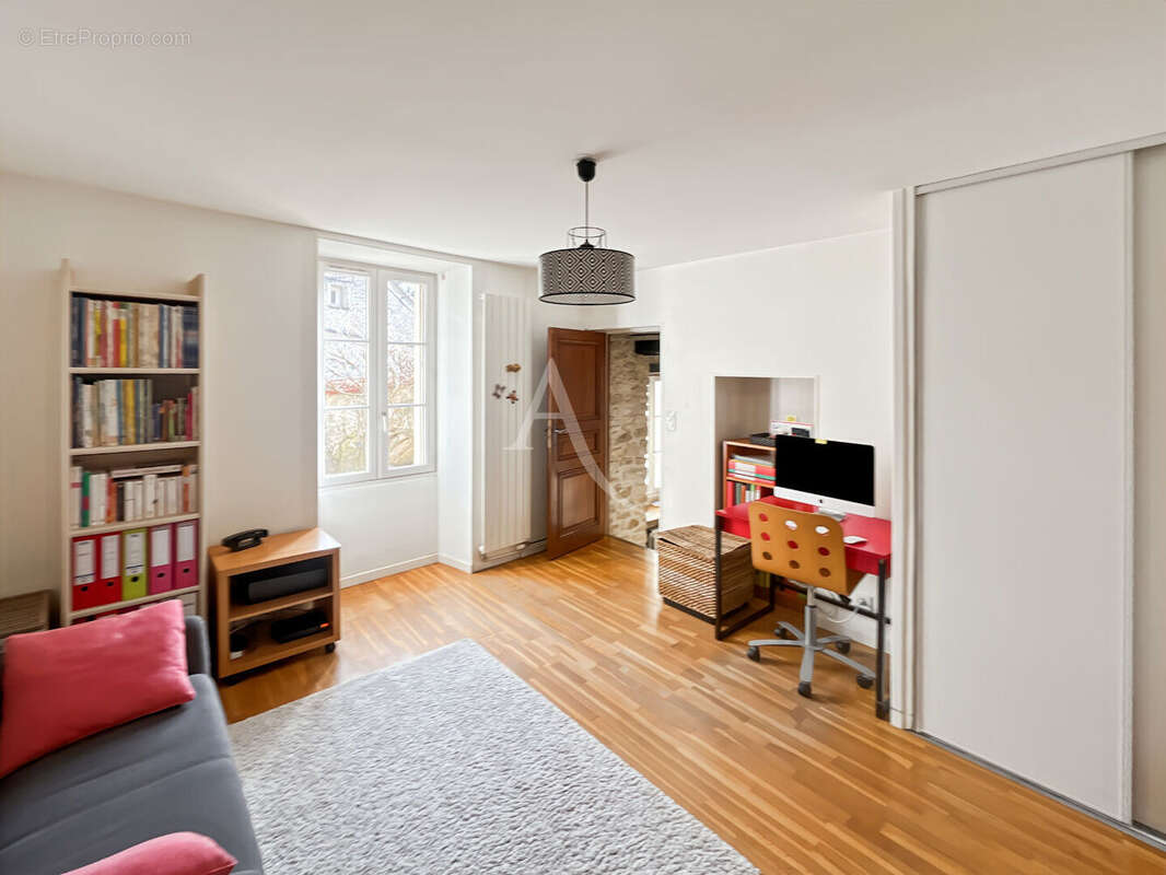 Maison à OINVILLE-SUR-MONTCIENT