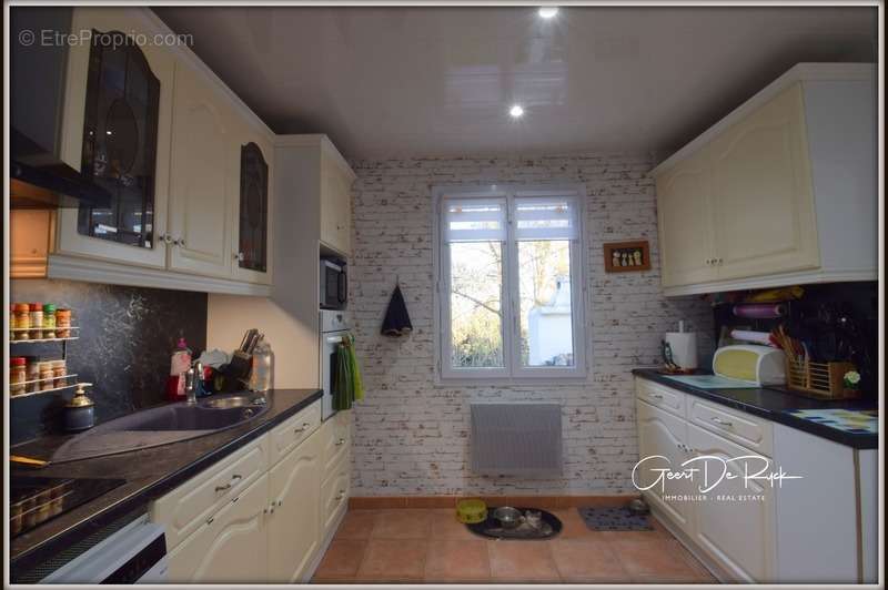 Maison à BELVEZE-DU-RAZES