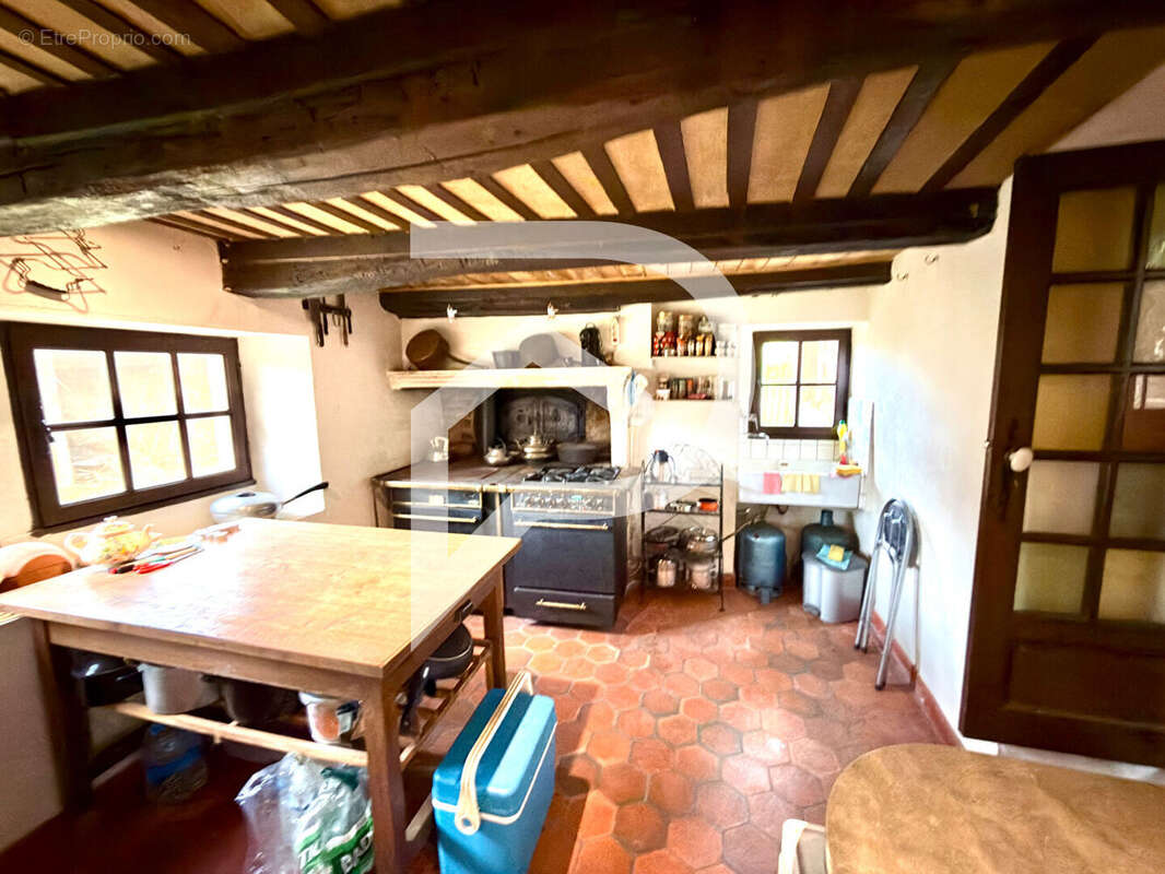 Maison en pierres sans aucun voisin - photo 5