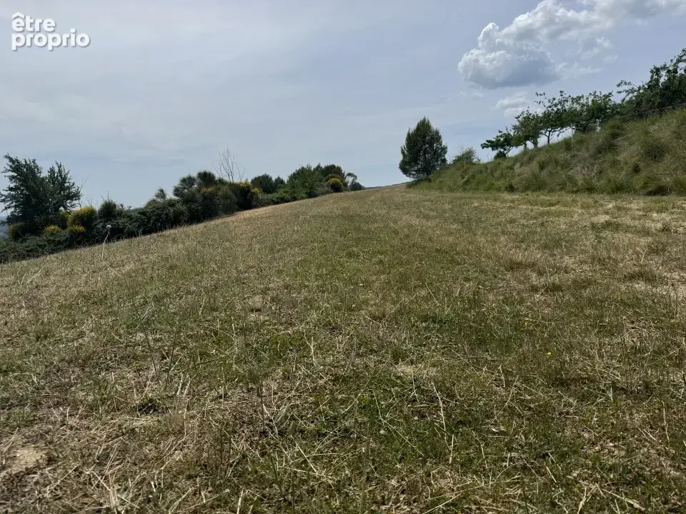 Terrain à MONTFURON