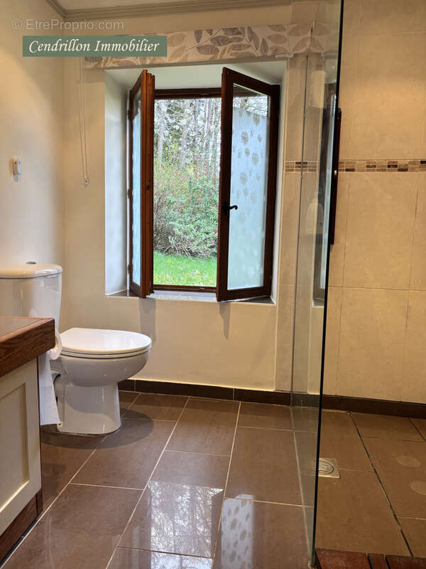 Maison à SAINT-JUNIEN-LA-BREGERE