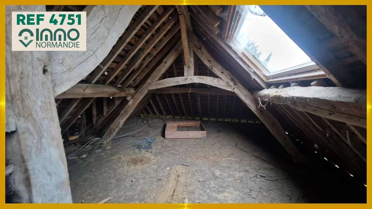 Maison à FOLLEVILLE