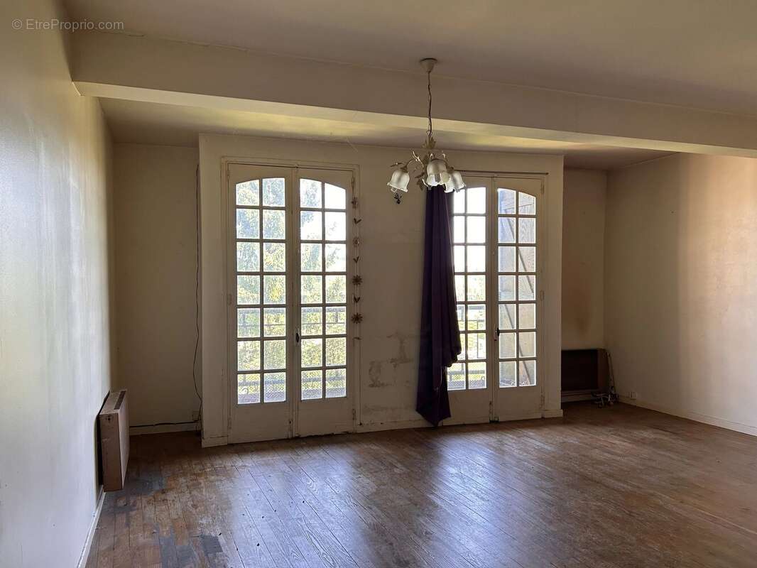 Maison à AURIGNAC