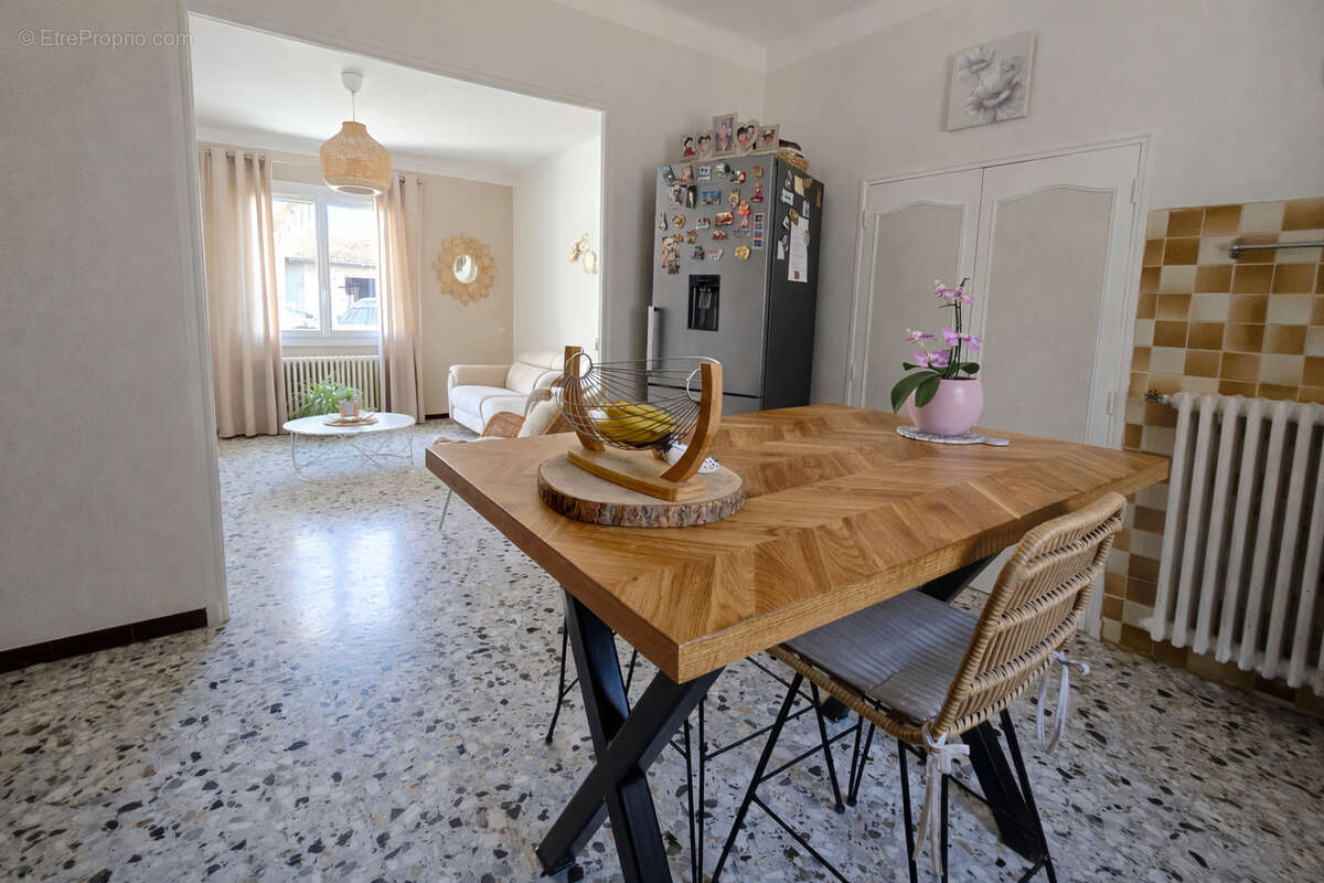 Maison à MORIERES-LES-AVIGNON