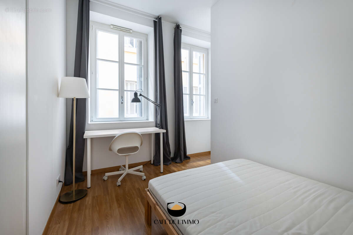 Appartement à MARSEILLE-2E