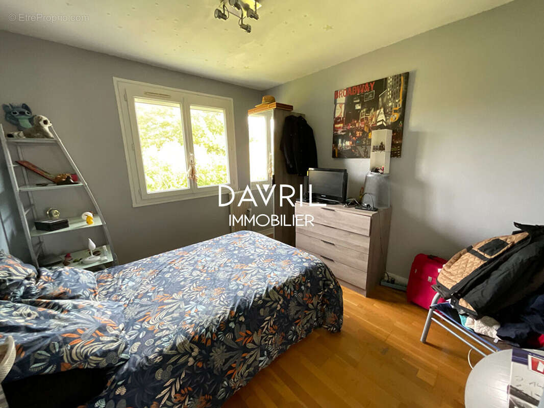 Maison à MAURECOURT