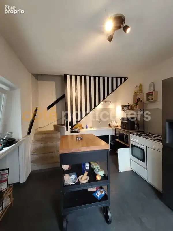 Maison à rénover de 83 m² avec sous-sol et terrain de 343 m² à Dole - photo 2