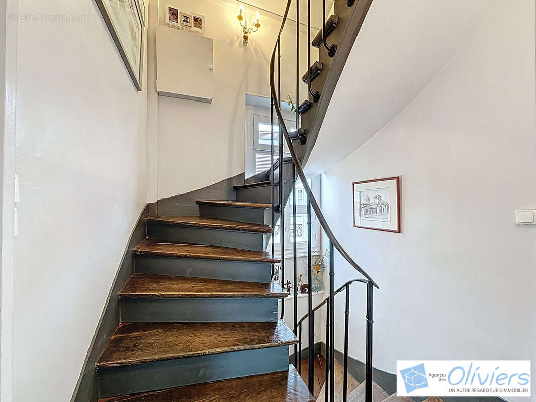 Maison à VOISINS-LE-BRETONNEUX