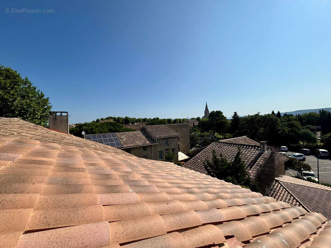 Appartement à SAINTE-CECILE-LES-VIGNES