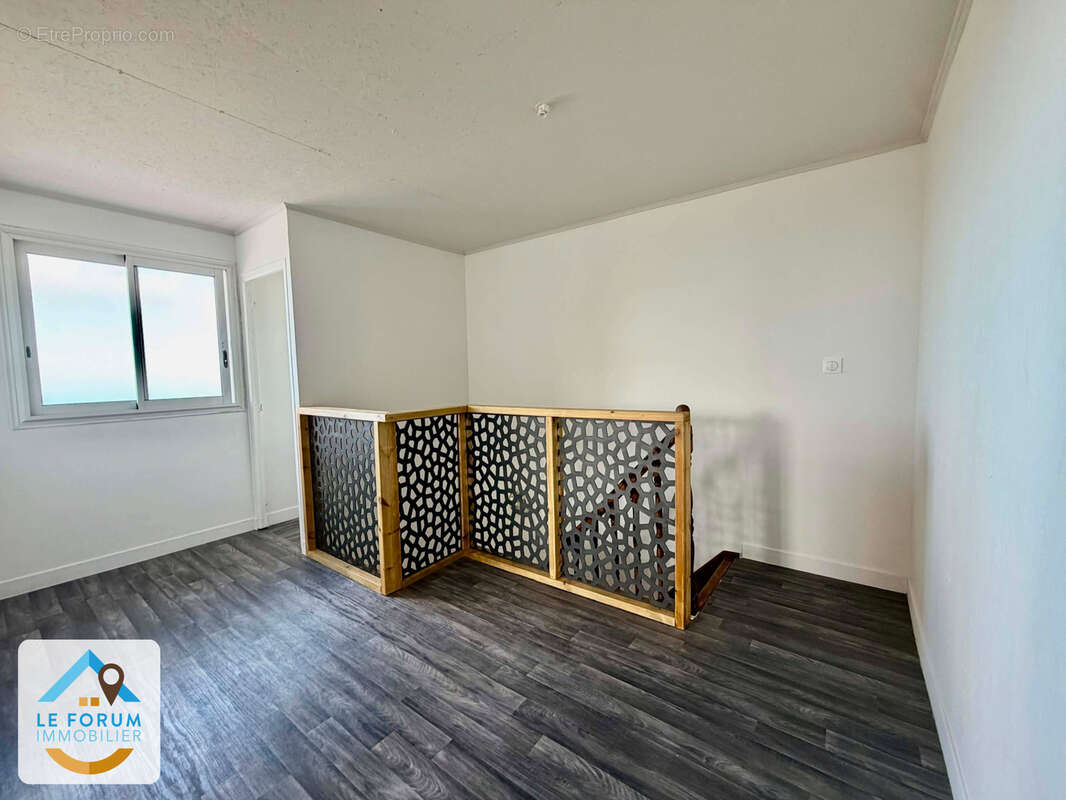 Saint joseph 97480 - villa t5 - volumes agréables - belle vue - quartier calme - photo 7