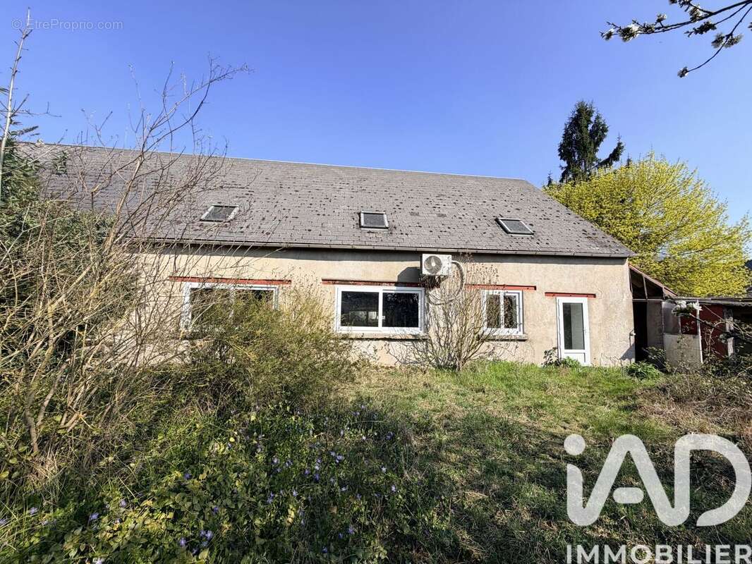 Photo 2 - Maison à CHEVILLY