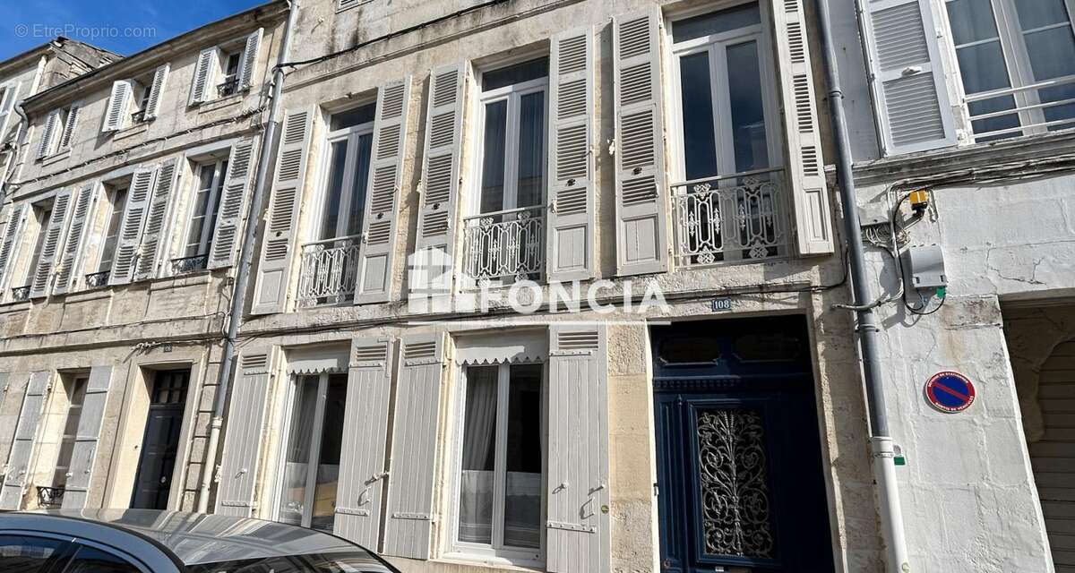 Typique maison de ville avec cour - photo 8