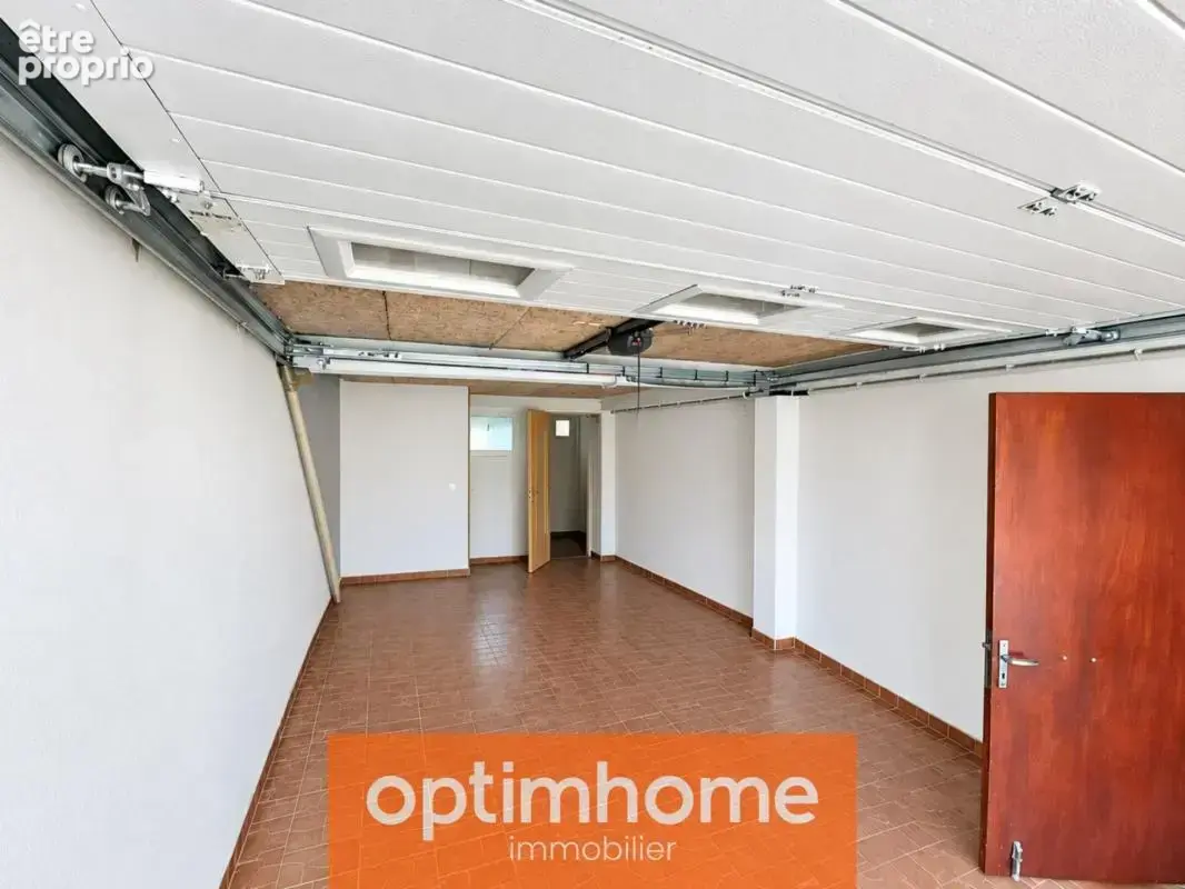  Maison de 115 m² avec deux garages, au calme dans une impasse - photo 10