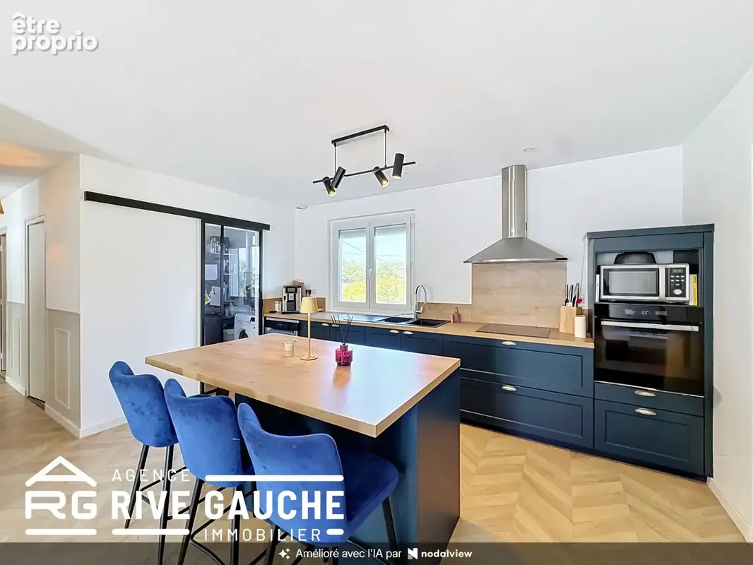 ANJOU   Maison rénovée avec magnifique terrain   250 000 € - photo 8