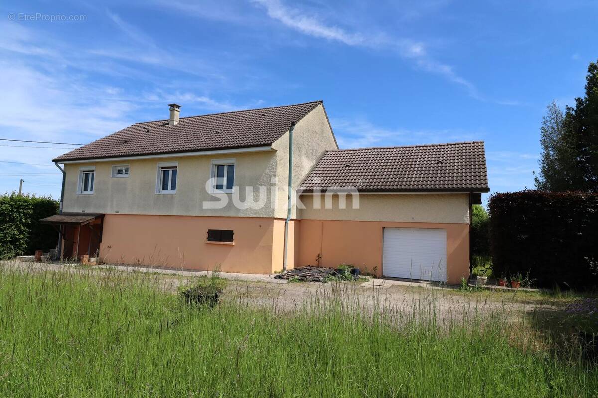 Maison à VERDUN-SUR-LE-DOUBS