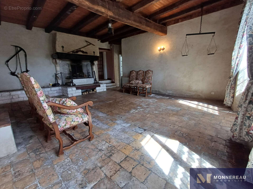 Maison à REIGNAC