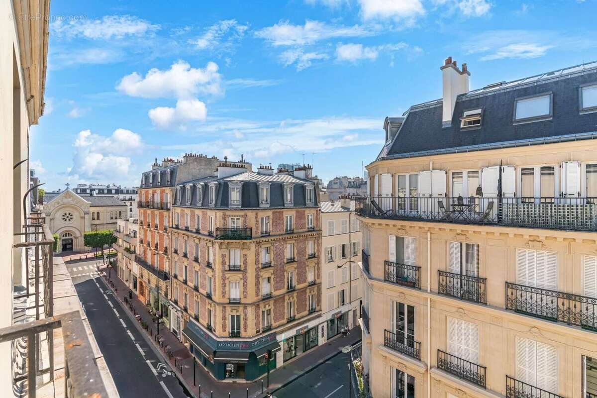 Appartement à LEVALLOIS-PERRET