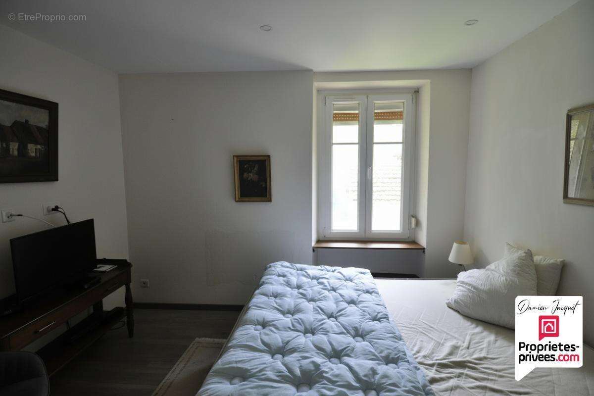 Maison et dépendance Glay 5 pièces 3 chambres  177 .1  m2. Ecuries  298.4 m² . Dépendances 792.44 m² - photo 7
