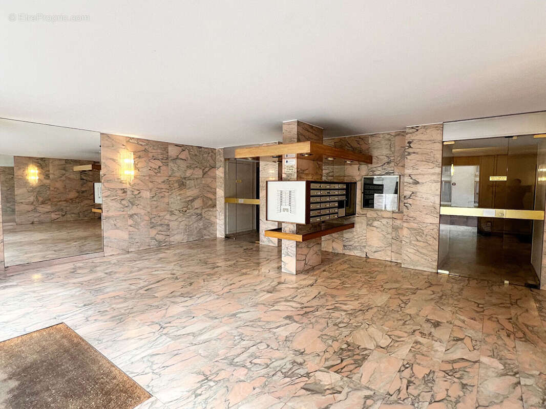 Appartement à VERSAILLES