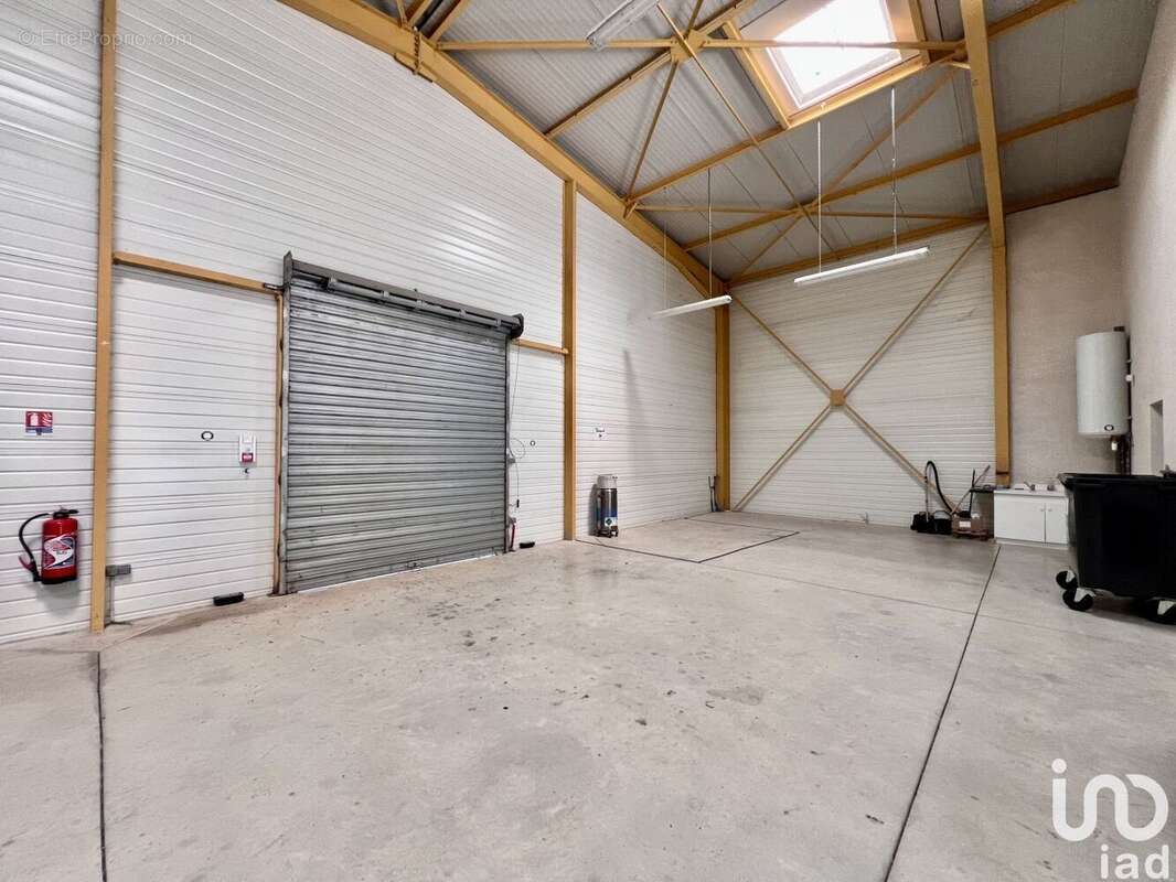 Photo 6 - Commerce à MONTREDON-DES-CORBIERES