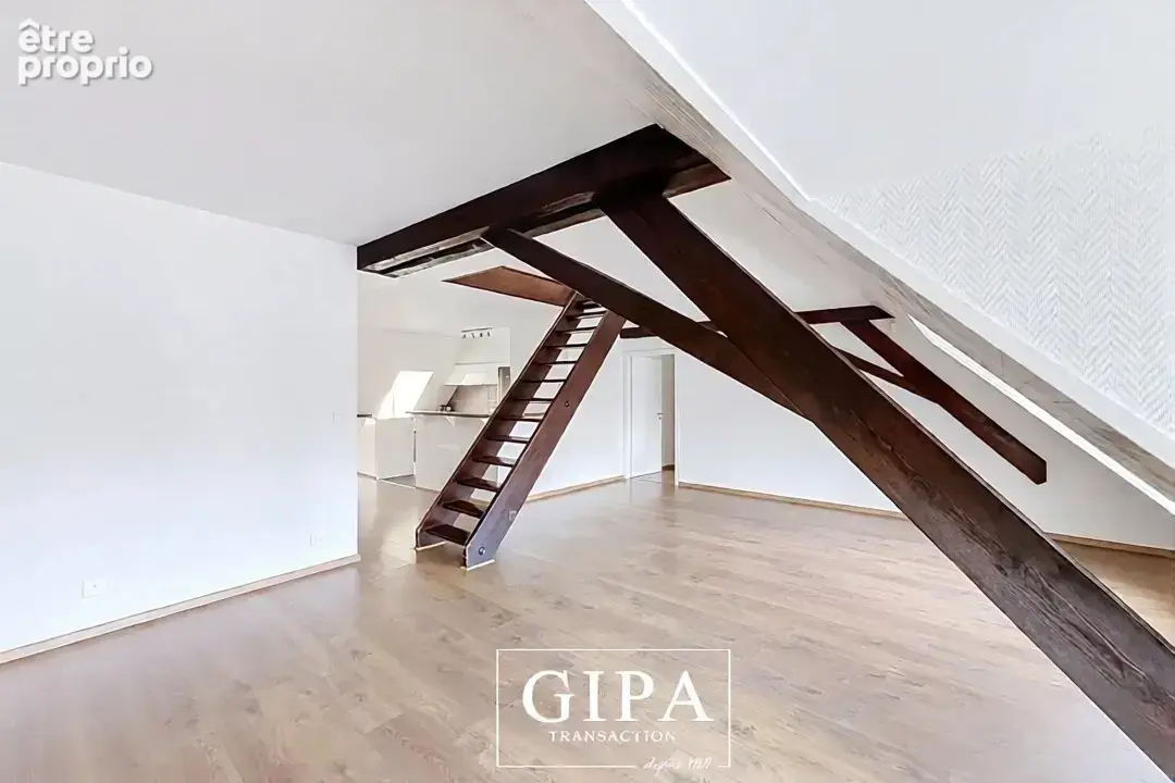 Le charme de l'ancien au sommet : duplex avec terrasse à l'Orangerie - photo 5