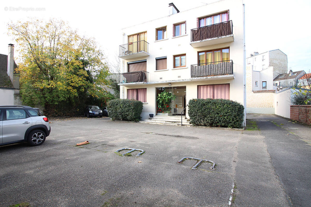 Appartement à MAISONS-LAFFITTE