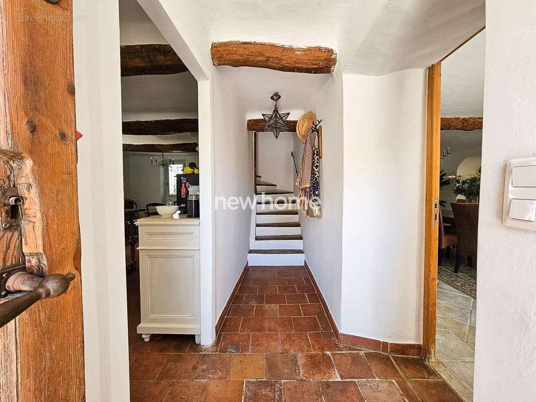 Magnifique bastide en pierre avec jardin clos et belle piscine avec cuisine d?été - photo 17