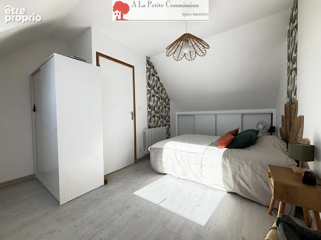 Maison familiale à vendre à Sours   Commerces et écoles à pied ! - photo 7