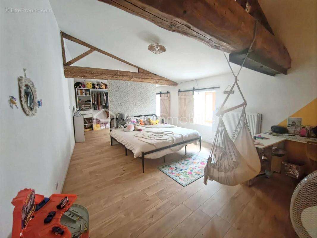 Maison à NOIRETABLE